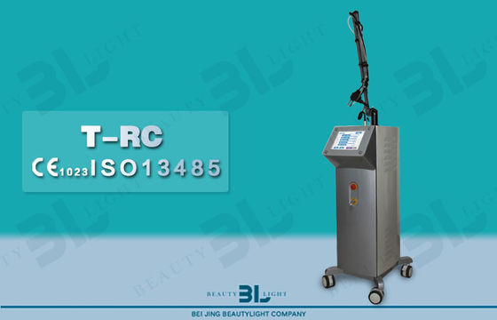 máquina fracionária T-RC do laser do CO2 600W com o tubo do RF para a pele que resurfacing a remoção da cicatriz que carboniza e que gasifica-se unwan