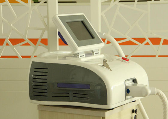 Le lifting de peau de la machine 1500w de chargement initial de maison et le chargement initial portatifs pèlent le rajeunissement