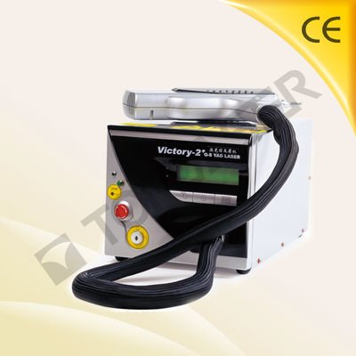Medizinische der Augenbrauen-532nm Laser-Geräte Tätowierungs-Abbau Q-Schalter Nd-Yag 1 - 5 Hz