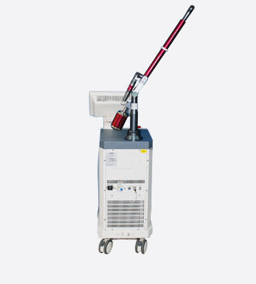 LCD 800mJ 10Hz Q Switched Nd YAG Laser For Pigmented Lesions Treatment