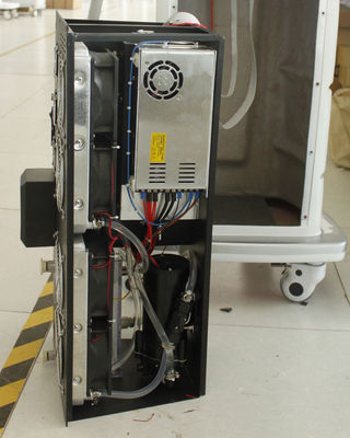 8.4 インチ 2000W の家の使用 12 のための携帯用 808nm ダイオード レーザーの毛の取り外し機械 x 2 4mm