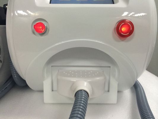 1 - 10 हर्ट्ज प्रभावी बड़ा स्थान आकार 808nm डायोड लेजर बालों को हटाने शक्तिशाली स्थायी