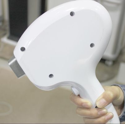 810 NM-de Machine van de het Haarverwijdering van de Diodelaser, de Hals van de Diodelaser/het Vlekkenmiddel van het Oorhaar voor Salon