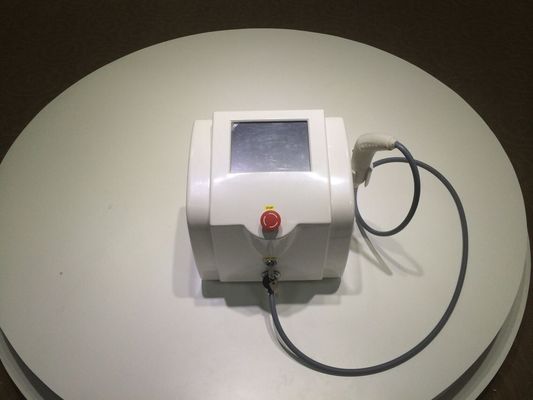 2MHz &amp; 50W Fractional RF Microneedle เครื่องดึง Thermage, อุปกรณ์ RF งาม