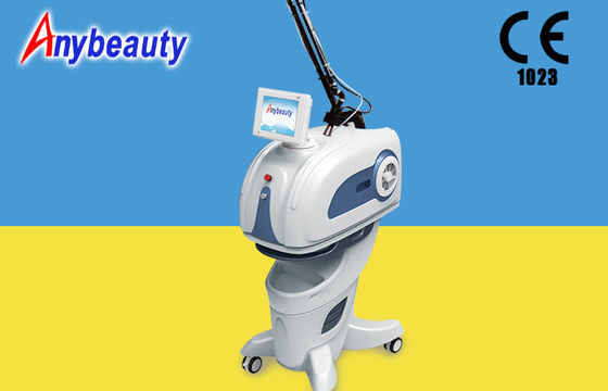 Berufsrf-CO2-Bruchlaser-Maschine für Remove Narben und Striae gravidarum 10600nm