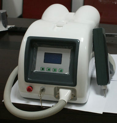 Macchina di rimozione del tatuaggio del laser del ND Yag del portatile/dispositivo di rimozione 400-1100mj della voglia