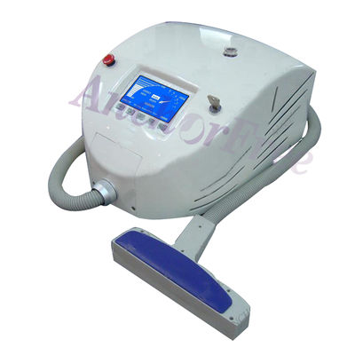 1064nm / 532nm Q Switched ND YAG Maszyna do usuwania tatuażu, Barwne brwi, linia oczu, warg Linia Removal Equipment