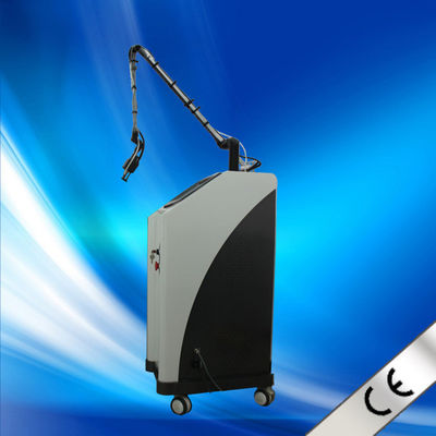 A melhor ginecologia do laser da qualidade 40W usou a máquina fracionária do laser do CO2 do RF