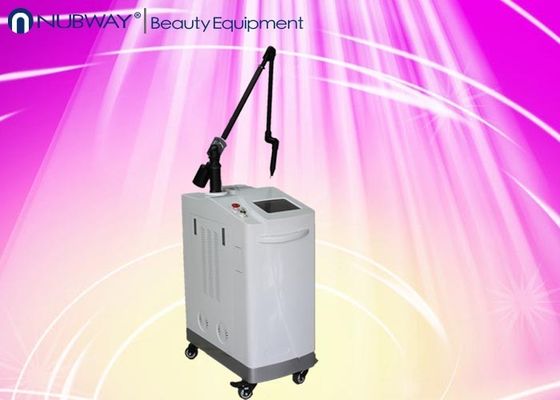 血管の皮膚損傷のための専門の医学レーザーの入れ墨の取り外し機械