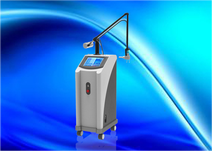 A acne scars o laser fracionário da remoção 10600nm Rf, máquina fracionária do laser do CO2 para o salão de beleza